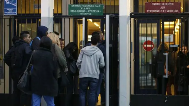 حکومتی اعداد و شمار کے مطابق ایک تہائی فرانسیسی نوجوان تمباکو نوشی کرتے ہیں