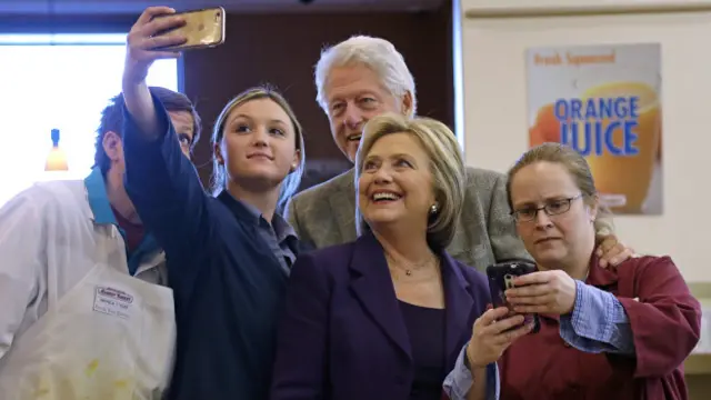 Hillary Clinton con seguidores