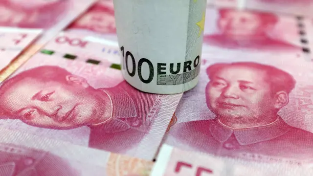 新浪发布这一消息之后,中国网民在其微博帖子下已留下数百条评论,很多人表示自己“拖了后腿”。