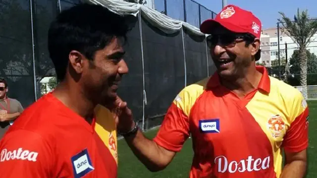 اسلام آباد یونائیٹڈ کے کھلاڑی وسیم اکرم کے وسیع تجربے سے فائدہ اٹھا رہے ہیں