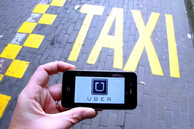 打车软件优步。