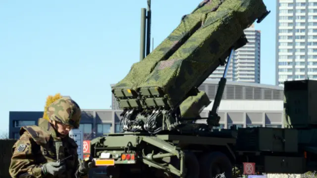 防卫省还计划花费987亿日元,用于提高爱国者3型地对空拦截导弹的性能,扩大射程范围,并继续强化离岛防卫。(资料图片)