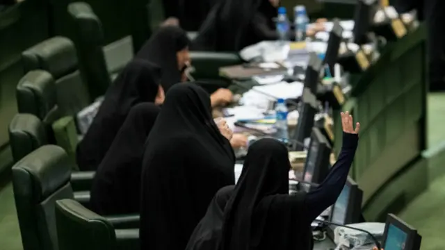 زنان در مجلس ایران