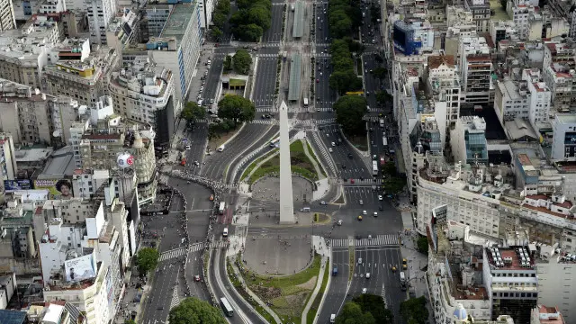 El Obelisco en la Avenida 9 de Julio