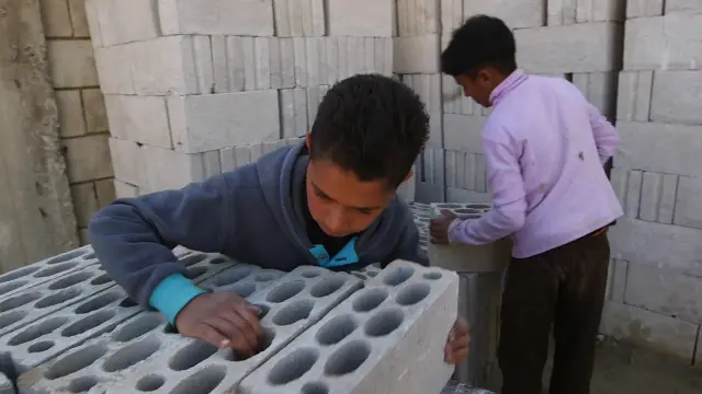 شامی بچے ترک فیکٹریوں میں کام کرتے ہیں