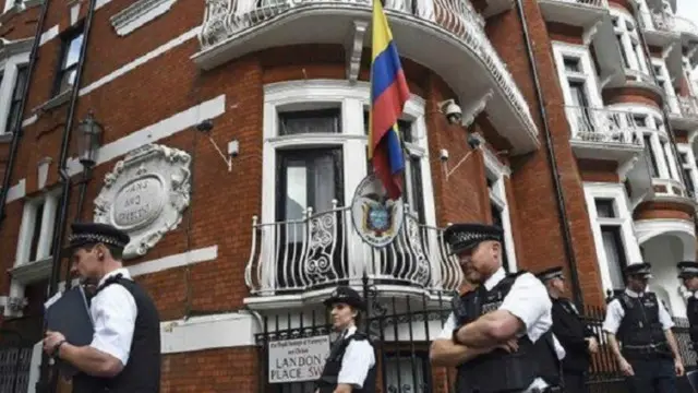 أسانج لجأ إلى سفارة الإكوادور في لندن في شهر يونيو/حزيران عام 2012