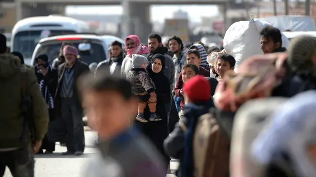 په سوریه کې د کورنیو جګړو له پیل راهیسې ۲۵۰ زره سوري وکړي وژل شوي او څو ملیونه نور کډوالۍ ته اړ شوي دي.