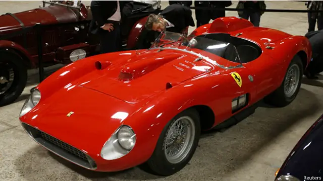 قادها بعض من المع متسابقي السيارات 