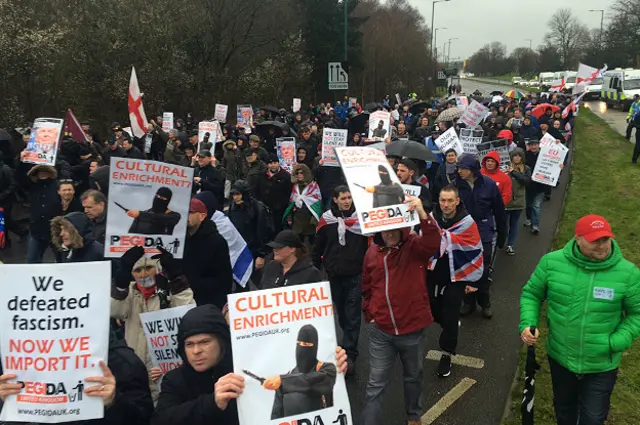 Марш Пегиды в Бирмингеме