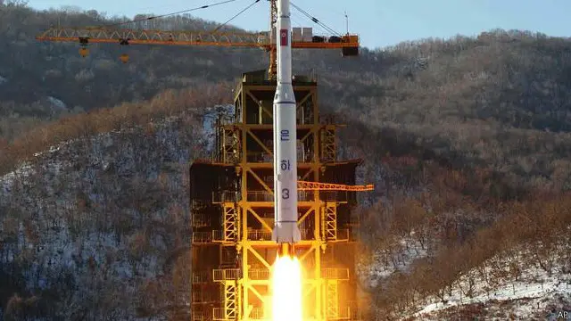 کره شمالی پیش از این هم چندین بار آزمایش‌های موشکی انجام داده و مدعی است همگی آنها با مقاصد علمی بوده است