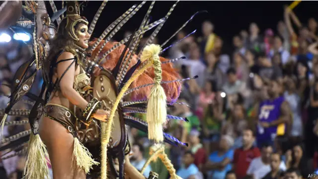 لم تثن المخاوف من انتشار فيروس زيكا المشاركين في الكرنفال في ساو باولو.