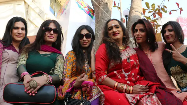 بھارت سے تعلق رکھنے والی خواجہ سرا لکشمی نرائن ترپاٹھی تین روزہ ادبی میلے کی مقبول ترین شخصیت تھیں ۔ میڈیا اور میلے میں شریک عوام کی توجہ ان کی جانب اس وقت اور بھی بڑھ گئی جب کراچی سے تعلق رکھنے والی خواجہ سرائیں ان سے ملنے اس میلے میں پہنچیں۔