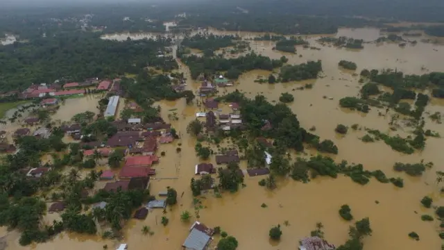 Banjir melanda Kecamatan Pangkalan, Kabupaten Lima Puluh Kota.