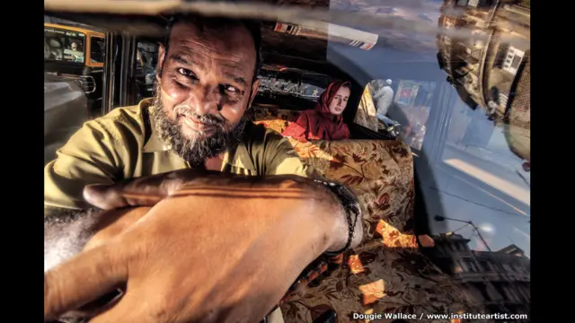 ڈوگی ویلیس، انسٹیٹیوٹ فرام روڈ والا۔ www.dewilewis.com