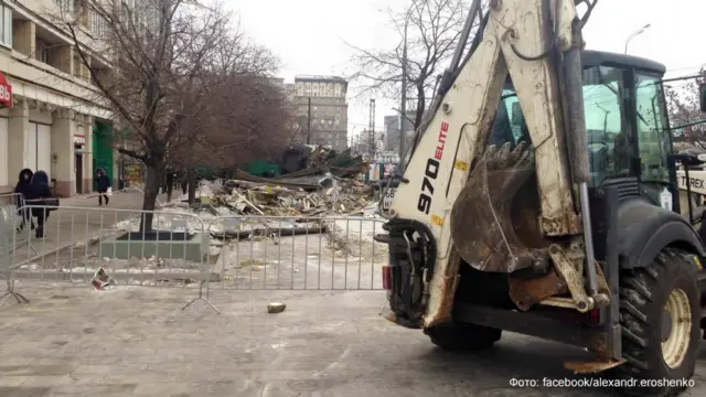 Фото: массовый снос торговых павильонов в Москве - BBC News Русская служба