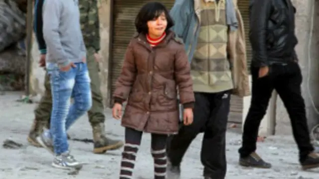 အလက်ပို အနောက်ပိုင်းကို အစိုးရက ထိန်းချုပ်ပြီး အရှေ့ပိုင်းကို သူပုန်တွေက ထိန်းချုပ်ထားတဲ့အတွက် နှစ်ပိုင်းကွဲနေ