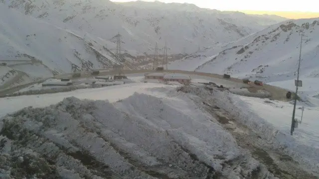 مسیرسالنگ برف گیر و هر سال شاهد ریزش برفکوچ(بهمن) است 