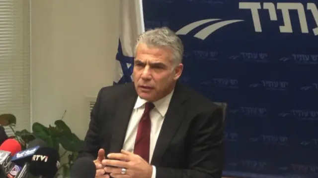 Лидер партии Еш Атид Яир Лапид считает, что в нынешнем виде законодательная инициатива подорвет имидж Израиля