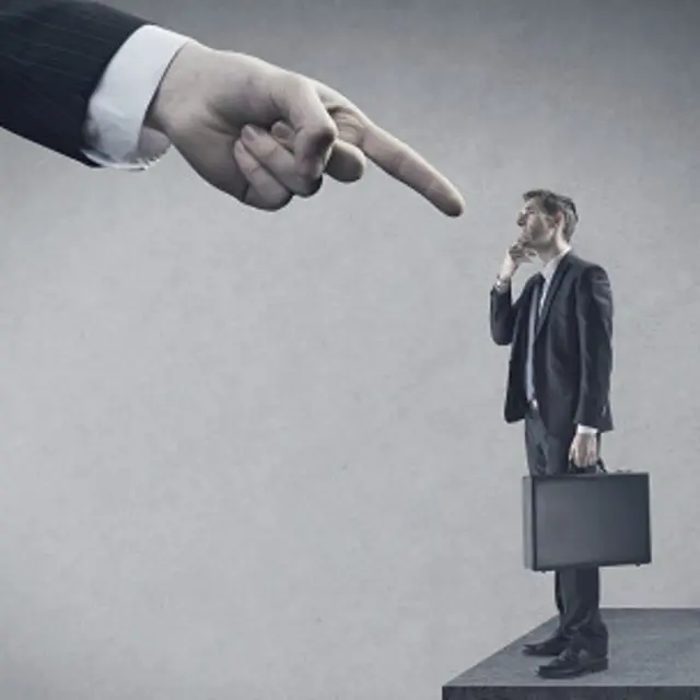 Alabar, más que criticar, es la tendencia.