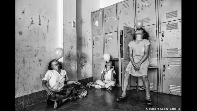 Real Toys karya Alejandra Lopez-Zaballa.