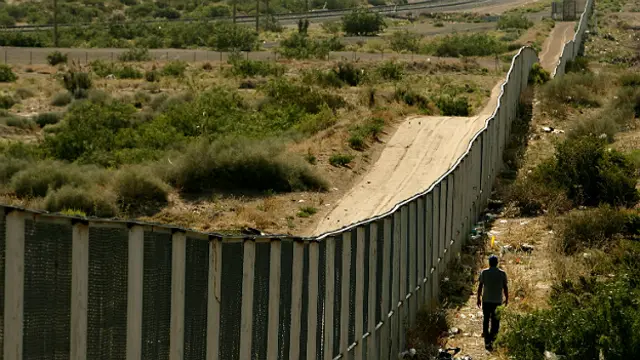 Valla fronteriza entre México y Estados Unidos