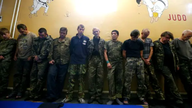 Полонені бойовики у Луганській області 