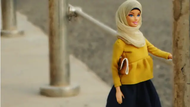 الدمية المحجبة