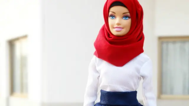 الدمية المحجبة