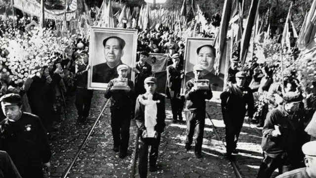  یہ آم ملک کے طول و عرض میں سفر کرتے رہے اور ان کے ساتھ کئی مقدس جلوس بھی نکالے گئے