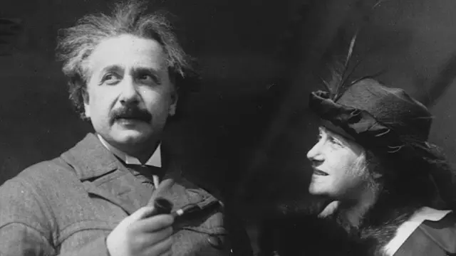 Su vida personal era tema complicado.