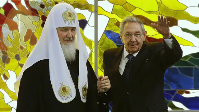 Kiril con Raúl Castro