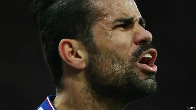 Dan... ujung tombak Chelsea, Diego Costa, bakal bertopeng pula akibat hidungnya patah saat latihan.