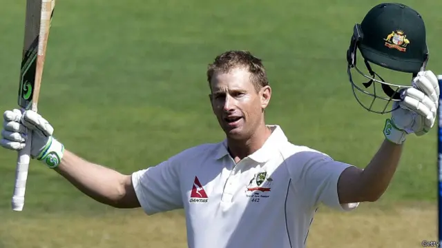 ایڈم ووگز نے 30 چوکوں اور تین چھکوں کی مدد سے 239 رنز بنائے اور وہ آؤٹ ہونے والے آخری کھلاڑی تھے