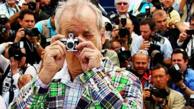 Los fans se encontraban a solo tres metros de Bill Murray cuando empezaron a tomarle fotos, contó el propietario del local.