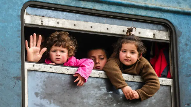 मध्य पूर्व से बड़ी संख्या में यूरोप पहुंचे प्रवासी एक बड़ी चुनौती हैं