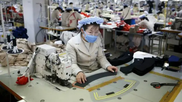 ကေဆောင်း စက်မှုဇုန်မှာ ထောင်သောင်းချီတဲ့ မြောက်ကိုရီးယား လုပ်သားတွေ အလုပ်လုပ်ခဲ့။