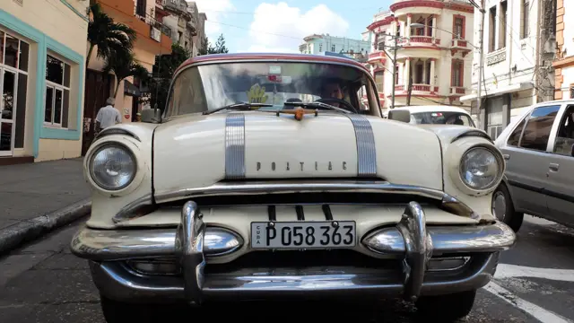 Белый "Понтиак"