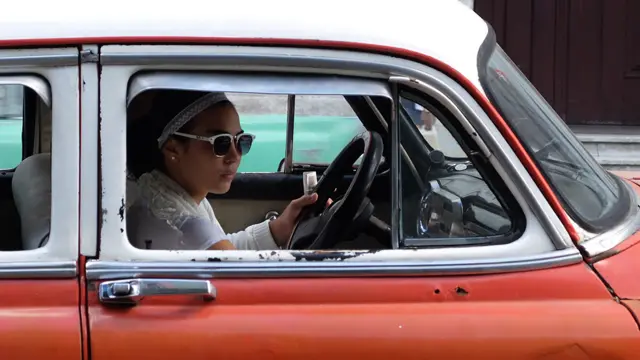 Пассажирка в автомашине