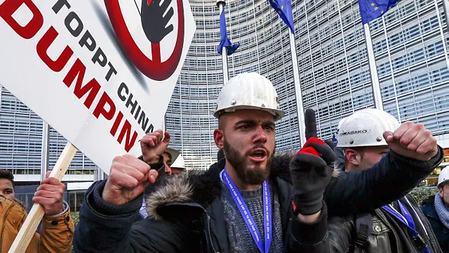 组织者表示，钢铁工人举行抗议，是要向欧盟领导层表达欧洲钢铁工人的愤怒情绪。