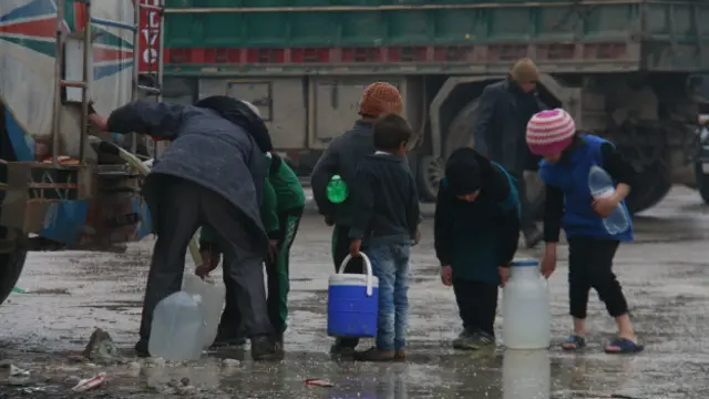 По оценкам ООН, гуманитарный кризис в Сирии затронул по меньшей мере 13,5 млн человек