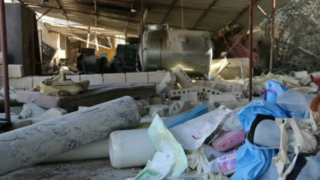 Bên trong bệnh viện bị ném bom ở Syria