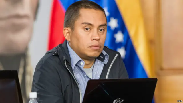 Salas es sociólogo por la UCV.