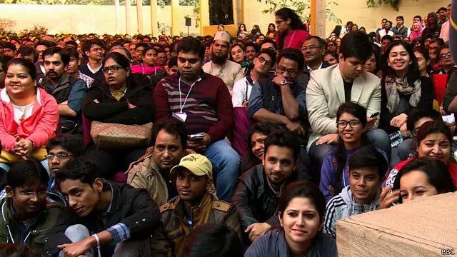 بھارتی دارالحکومت دہلی میں انڈیا گیٹ کے قریب اردو کا جشن ریختہ منعقد ہوا