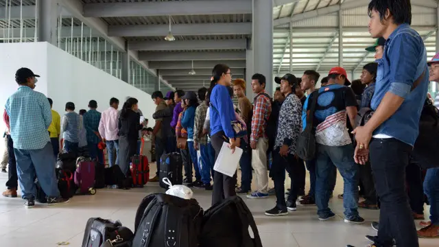 Pemerintah meminta perusahaan dan karyawan melakukan pembicaraan bipartit sebelum memutuskan PHK.