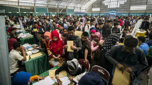 PHK dinilai KSPI bisa berujung pada terus melemahnya pertumbuhan ekonomi.