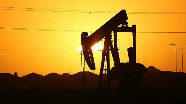 Россия и ОПЕК пытаются сообща повлиять на нефтяные котировки