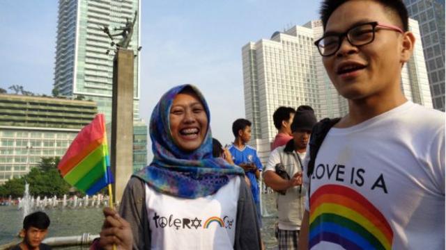 Представители ЛГБТ поддерживали Джоко Видидо, который, став президентом, не высказался в их защиту