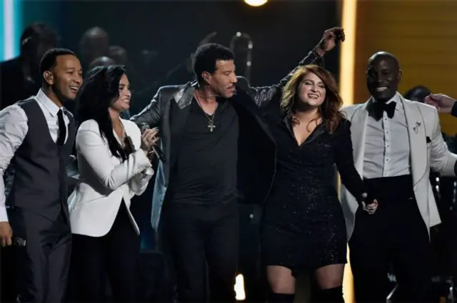 Джон Ледженд, Деми Ловато, Маган Трейнор и Тайрес Гибсон