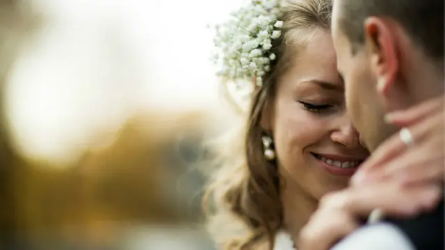 50,6% dari 57 juta penduduk Inggris dan Wales berstatus menikah. Jumlah ini lebih rendah 4,2% dibandingkan dengan kategori serupa pada 2002.