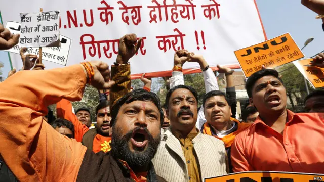 حکمراں جماعت بے جے پی کے کارکن کنہیار کمار کے خلاف احتجاج کر رہے ہیں